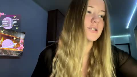 Snapshot of lisi_kiss_ chatting on 9, 6, 2026 Aurora online show from 9, 6, 2026