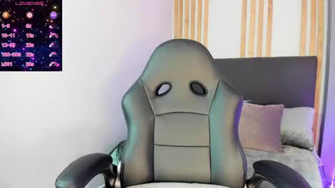  lisie tigth  online show from 9, 11, 2025