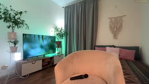 Snapshot of liss_n_gloss chatting on 14, 5, 2026 Lisa online show from 14, 5, 2026