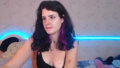 Snapshot of lissalucy chatting on 23, 7, 2026 Alice Dont forget to thumbs up its very important online show from 23, 7, 2026
