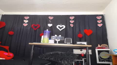 Snapshot of litas_secrets chatting on 18, 2, 2025 LITA a sexy milf online show from 18, 2, 2025