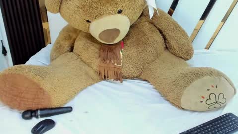 Snapshot of litte_ebony chatting on 16, 1, 2025 Ashley online show from 16, 1, 2025