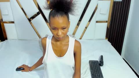 Snapshot of litte_ebony chatting on 25, 1, 2025 Ashley online show from 25, 1, 2025