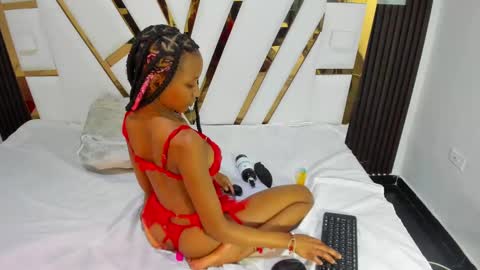 Snapshot of litte_ebony chatting on 7, 3, 2025 Ashley online show from 7, 3, 2025