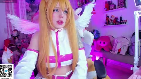 Snapshot of little__ary chatting on 10, 3, 2025 little ary online show from 10, 3, 2025