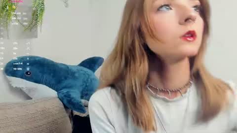 Snapshot of little__caprice chatting on 12, 6, 2026 Bella online show from 12, 6, 2026