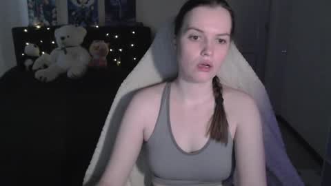 Snapshot of little__flowers chatting on 26, 4, 2026 little__flowers online show from 26, 4, 2026