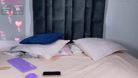 Snapshot of little_bonniie chatting on 3, 8, 2026 little_bonniie online show from 3, 8, 2026