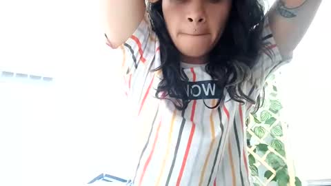 Snapshot of little_doll25 chatting on 8, 10, 2025 Succubus Blue online show from 8, 10, 2025