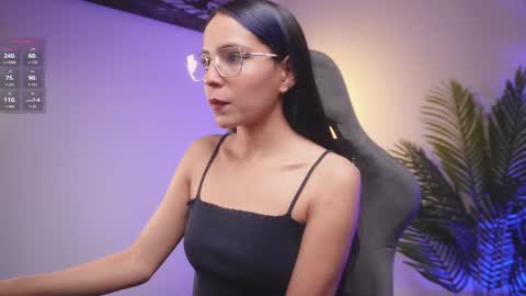 Snapshot of little_eli chatting on 23, 2, 2026 Help me reach 100 likes online show from 23, 2, 2026