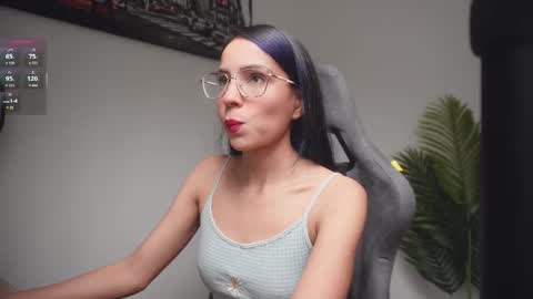 Snapshot of little_eli chatting on 24, 2, 2026 Help me reach 100 likes online show from 24, 2, 2026