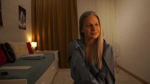 Snapshot of little_heart_andreea chatting on 20, 10, 2025 little_heart_andreea online show from 20, 10, 2025