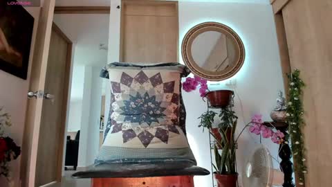 Snapshot of little_izzi chatting on 20, 10, 2025 Izzi online show from 20, 10, 2025