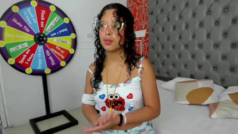 Snapshot of little_lilith_apple chatting on 22, 1, 2025 little_lilith_apple online show from 22, 1, 2025