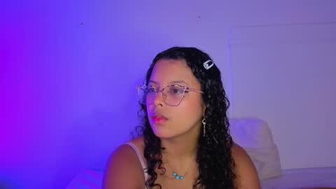 Snapshot of little_lilith_apple chatting on 6, 11, 2025 little_lilith_apple online show from 6, 11, 2025