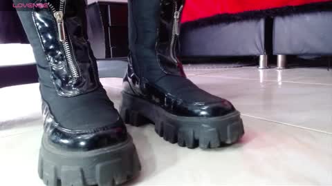 Snapshot of little_mars1 chatting on 16, 9, 2025 Misstress Martina online show from 16, 9, 2025