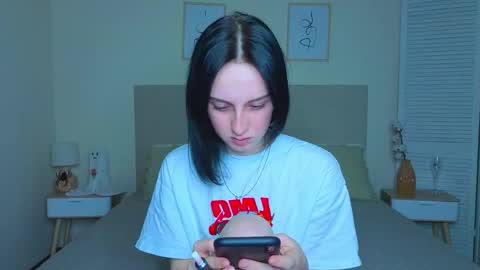 little_mollee online show from 14, 11, 2025