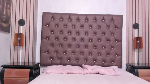 Snapshot of little_naiara chatting on 23, 12, 2024 Katty online show from 23, 12, 2024