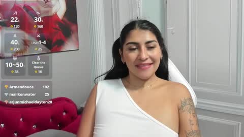 Snapshot of little_naiara chatting on 4, 1, 2025 Katty online show from 4, 1, 2025