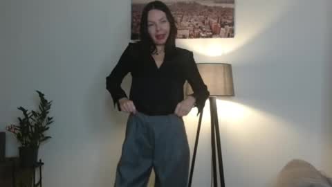 Snapshot of little_nicole_ chatting on 2, 10, 2025 Nicole online show from 2, 10, 2025