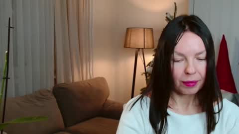 Snapshot of little_nicole_ chatting on 17, 12, 2025 Nicole online show from 17, 12, 2025