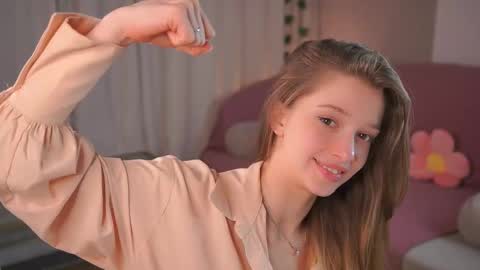 Snapshot of little_poetry chatting on 11, 3, 2025 Kiki online show from 11, 3, 2025