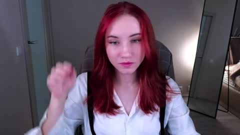 Snapshot of little_pretty_woman chatting on 5, 5, 2026 little_pretty_woman online show from 5, 5, 2026
