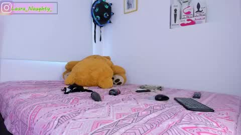 Snapshot of little_tatis chatting on 4, 1, 2025 Im Laura. buy my contentcompra mi contenido offline  online show from 4, 1, 2025