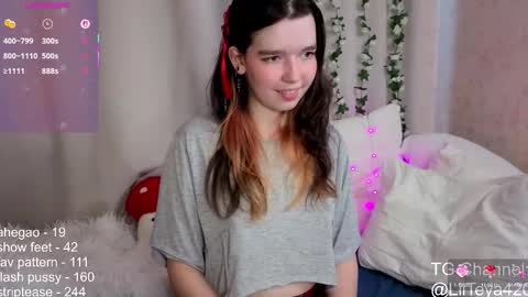 Snapshot of little_teya chatting on 10, 9, 2025 little Teya online show from 10, 9, 2025
