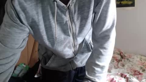 littlealien7 online show from 4, 1, 2025