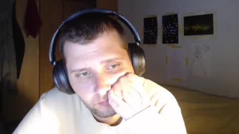 littlealien7 online show from 11, 11, 2025