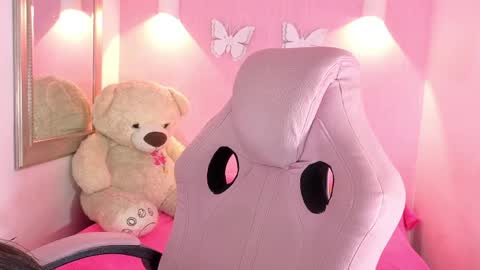 Ari online show from 10, 4, 2026