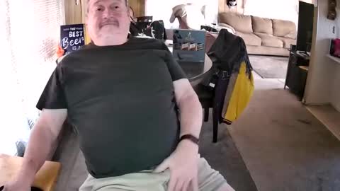 Littled83057 online show from 27, 2, 2026