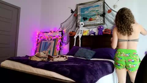 littledeathtrap online show from 4, 10, 2025