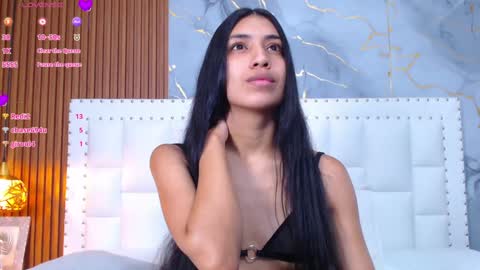 Snapshot of littlee_emilyy_ chatting on 18, 1, 2025 Emily  online show from 18, 1, 2025