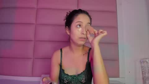 littlee_emma_ online show from 18, 12, 2025