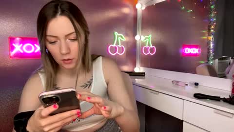 Snapshot of littleemommaa23 chatting on 28, 2, 2025 LittleMomma online show from 28, 2, 2025