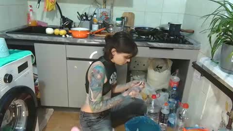 littlehappines online show from 30, 3, 2026