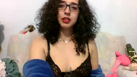 Snapshot of littlehotbr chatting on 9, 10, 2025 littlehotbr online show from 9, 10, 2025