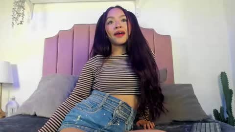 Snapshot of littlejade_dh chatting on 30, 4, 2026 littlejade_dh online show from 30, 4, 2026