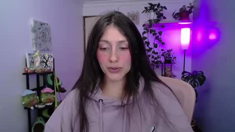 Snapshot of littlelaksmi chatting on 16, 10, 2025 Laksmi online show from 16, 10, 2025