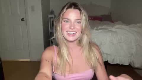 Marciabrady online show from 17, 10, 2025