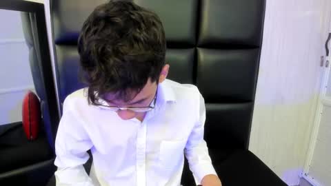 MAX online show from 11, 9, 2025