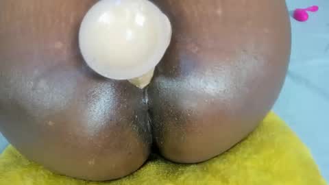 Snapshot of littlemissdirty1 chatting on 1, 10, 2025 senga online show from 1, 10, 2025