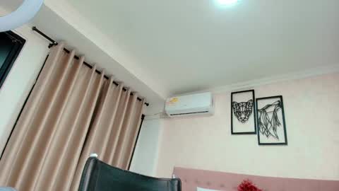 Sarahs Room online show from 1, 3, 2025