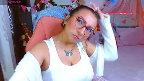 Snapshot of littlerouse_ chatting on 1, 8, 2026 Ruby Rouse online show from 1, 8, 2026