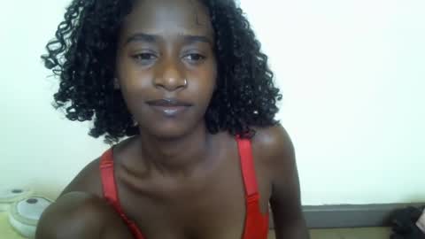 Snapshot of littlesandie chatting on 8, 1, 2025 littlesandie online show from 8, 1, 2025