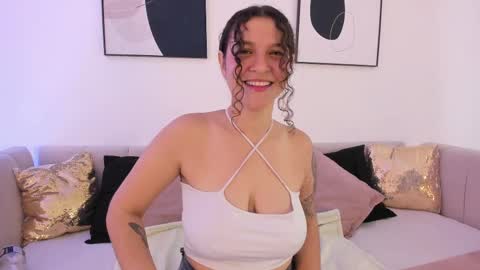 Snapshot of littlesoffi_gh chatting on 1, 3, 2025 online show from 1, 3, 2025