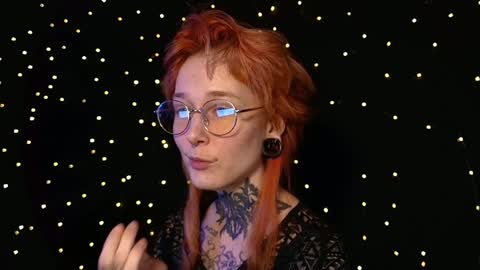 Niki  free tg channel with some photos gifs and info about streams  online show from 7, 2, 2025