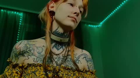 Niki  free tg channel with some photos gifs and info about streams  online show from 21, 2, 2025